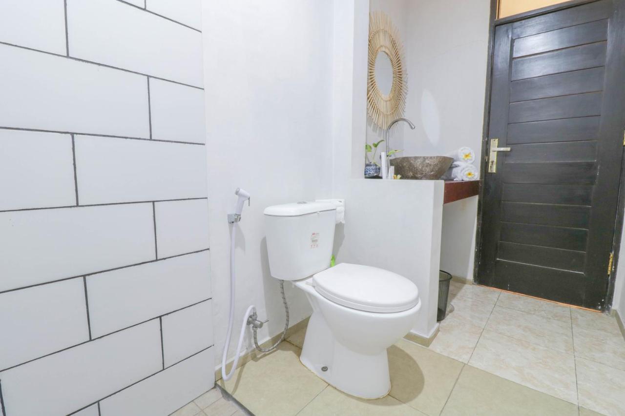 Oyo 1757 Villa Dende Λομπόκ Εξωτερικό φωτογραφία
